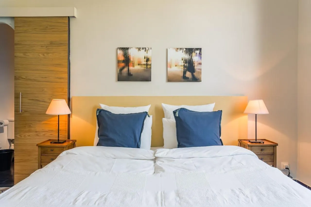 Maison Piloni LʼIsle-sur-la-Sorgue Bed and breakfast