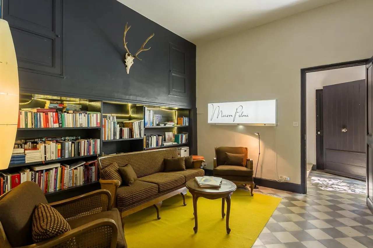 Maison Piloni LʼIsle-sur-la-Sorgue Bed and breakfast